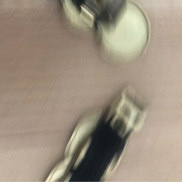 Gold Disc Woman’s Elastic Stretch Belt - Picture 4 of 6